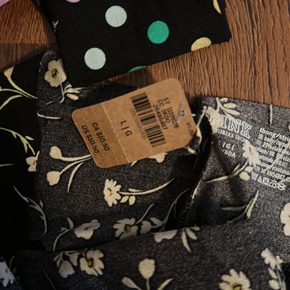 NWT Victorias Secret cheeky underwear - Picture 2 of 4